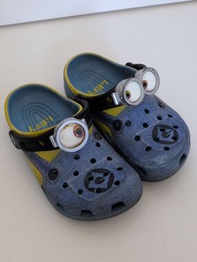Crocs Despicable Me Minion Clog - J1